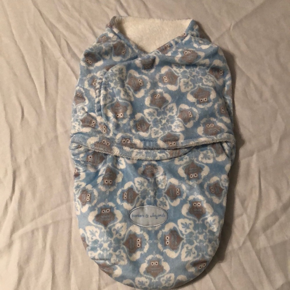 Fleece baby swaddle